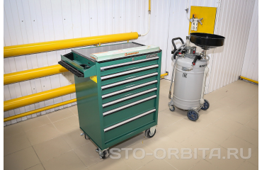 Оригинальные масла и технические жидкости и заправочные объемы: