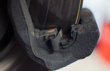 Замена колодок Тойота Хайлендер (подробные фото и видео)