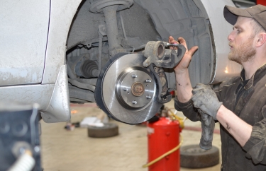 Смазка направляющих суппортов Тойота Камри