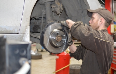 Замена тормозных колодок и дисков Тойота Камри (подробные фото)