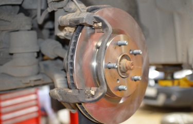 Замена тормозных колодок и дисков Тойота Камри (подробные фото)