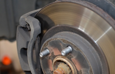 Замена тормозных колодок и дисков Тойота Камри (подробные фото)