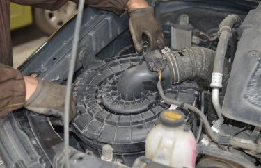 Замена воздушного фильтра Тойота Хайленд