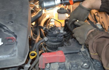 Замена топливного фильтра Тойота Хайлюкс