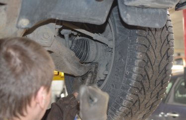 Проверка состояния шаровой Тойота Хайлюкс