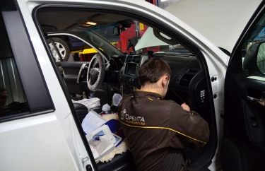 Замена салонного фильтра Toyota Prado 150