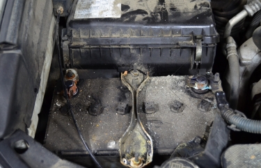 Прадо 150 АКБ требует замены