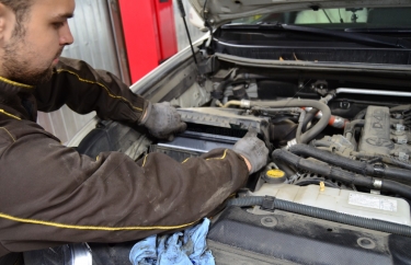 Замена воздушного фильтра Тойота Прадо 150