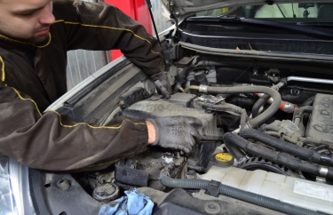 Замена воздушного фильтра Тойота Прадо 150