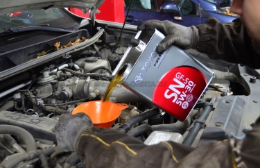 Оригинальное моторное масло Toyota