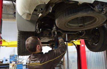 Замена втулок заднего стабилизатора Toyota Land Cruizer Prado 150