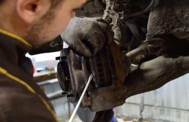 Замена тормозных колодок Тойота Ленд Крузер Прадо 150