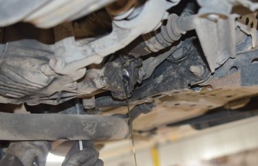 Замена масла в заднем дифференциале Тойота Рав 4