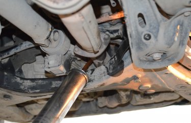 Замена масла в дифференциале Тойота Хайлендер