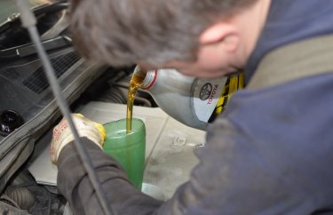 Замена моторного масла Тойота Хайлендер