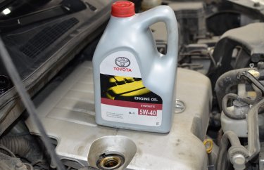 Замена масла в двигателе Тойота Хайлендер