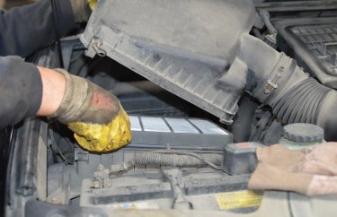 Замена воздушного фильтра Тойота Ленд Крузер 200