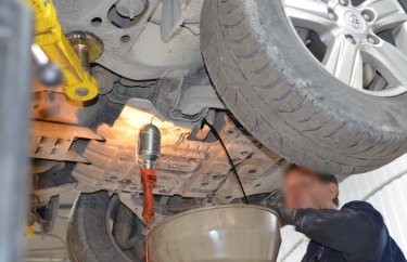 Замена моторного масла Тойота Ленд Крузер 200