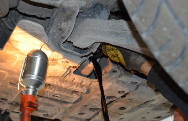 Замена масла в переднем дифференциале Тойота Ленд Крузер 200