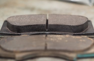 Замена тормозных колодок Тойота Прадо 150 (подробные фото и видео)