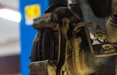 Замена тормозных колодок Тойота Прадо 150 (подробные фото и видео)