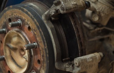 Замена тормозных колодок Тойота Прадо 150 (подробные фото и видео)