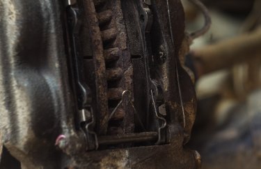 Замена тормозных колодок Тойота Прадо 150 (подробные фото и видео)