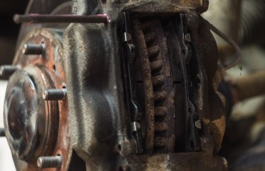 Замена тормозных колодок Тойота Прадо 150 (подробные фото и видео)