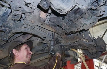 Снимаем подрамник Тойота Королла