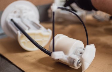 Замена топливного фильтра Тойота Версо (подробные фото)