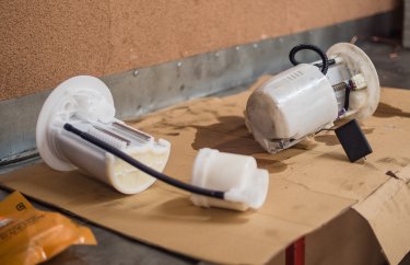 Замена топливного фильтра Тойота Версо (подробные фото)