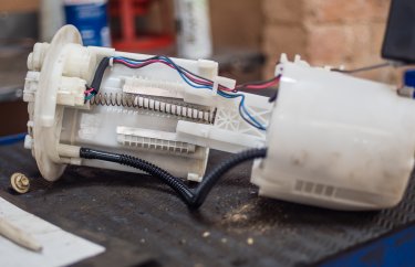 Замена топливного фильтра Тойота Версо (подробные фото)