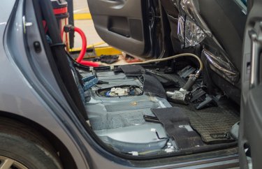 Замена топливного фильтра Тойота Версо (подробные фото)