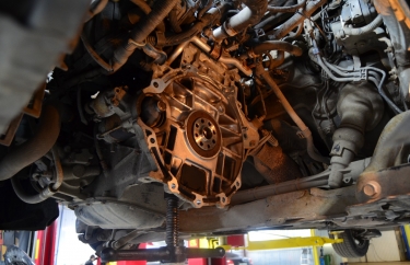 Коробка передач при снятом маховике.