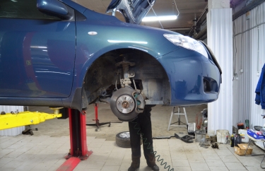 Обеспечение доступа к сцеплению снизу.